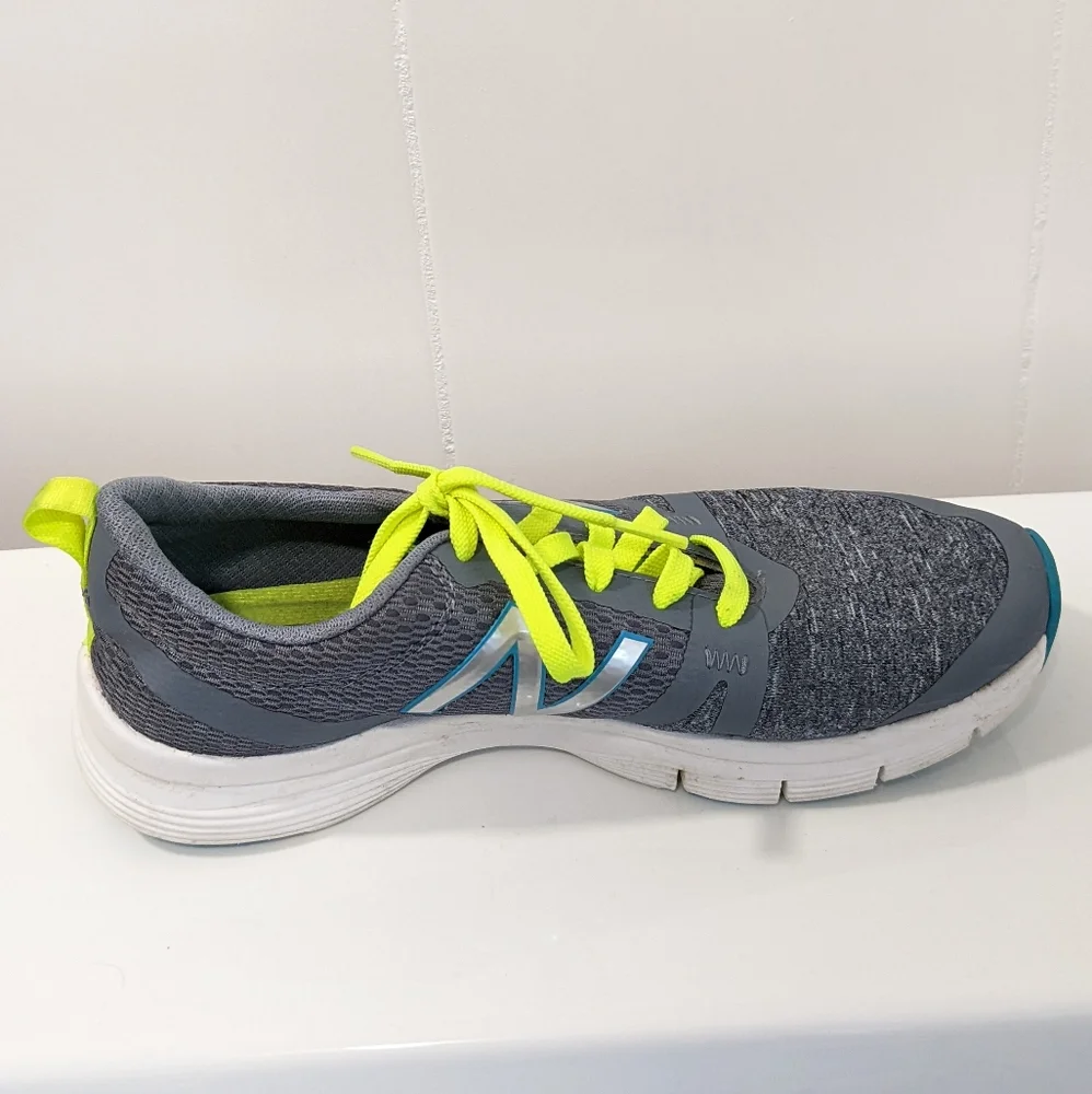 New balance heel pillow sneakers
